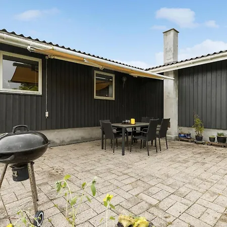Holiday home In With Kitchen *