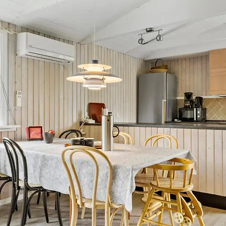 Holiday home In With Kitchen *